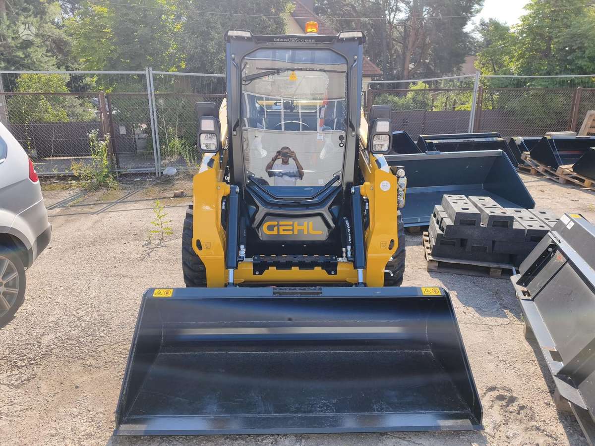 GEHL V275, mini loaders