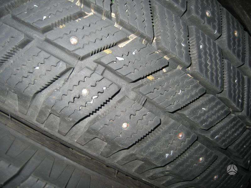 Pirelli SUPER KAINA, winter 215/55 R17
