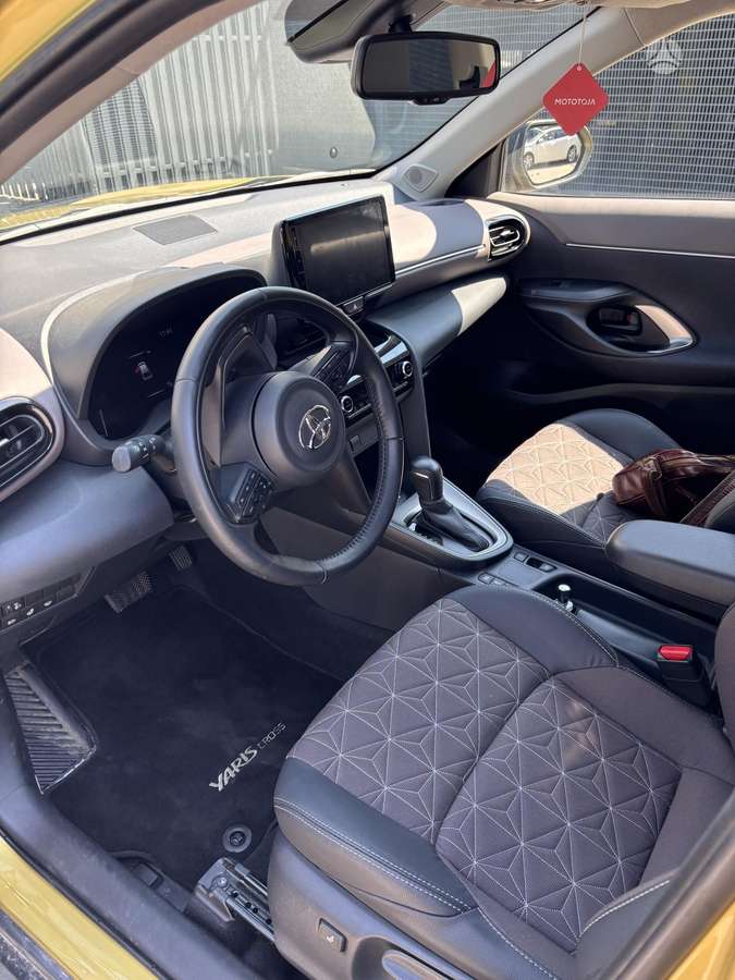 Toyota Yaris Cross - 10