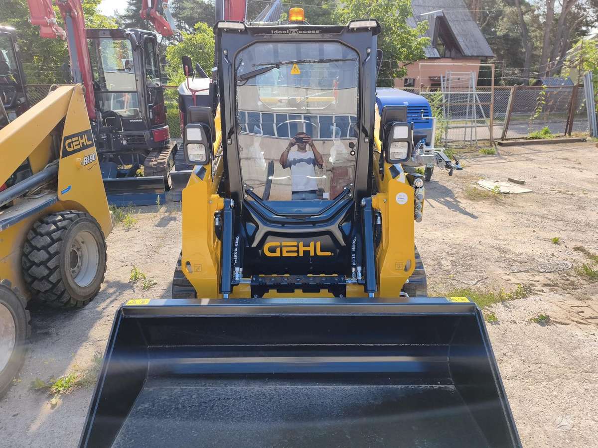 GEHL VT230, mini loaders