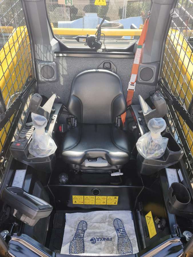 GEHL VT230, mini loaders