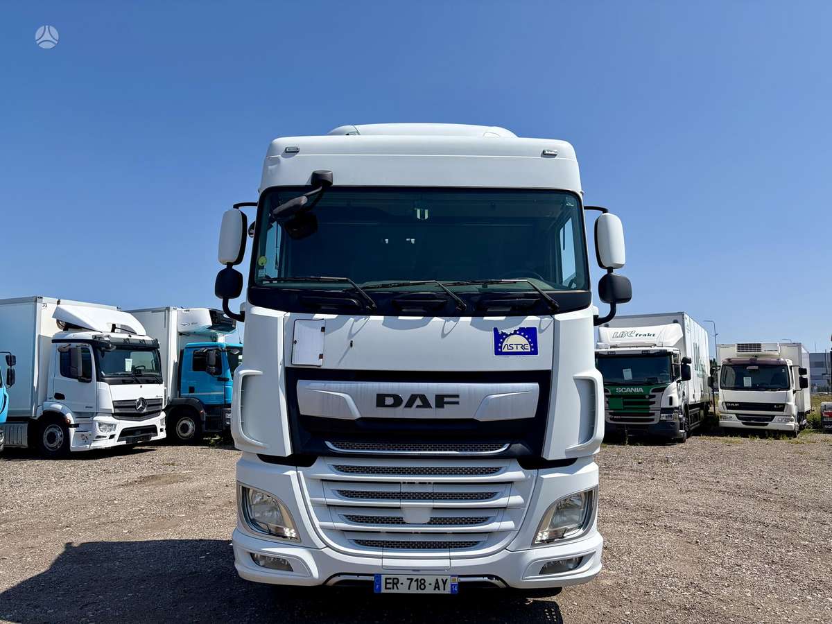 DAF XF 106.480 Space Cab, double sleeper