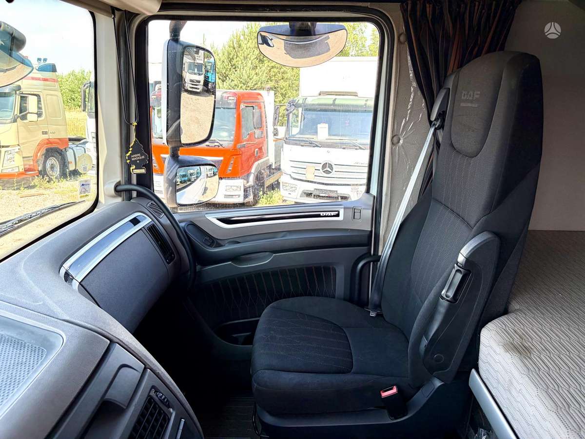 DAF XF 106.480 Space Cab, double sleeper