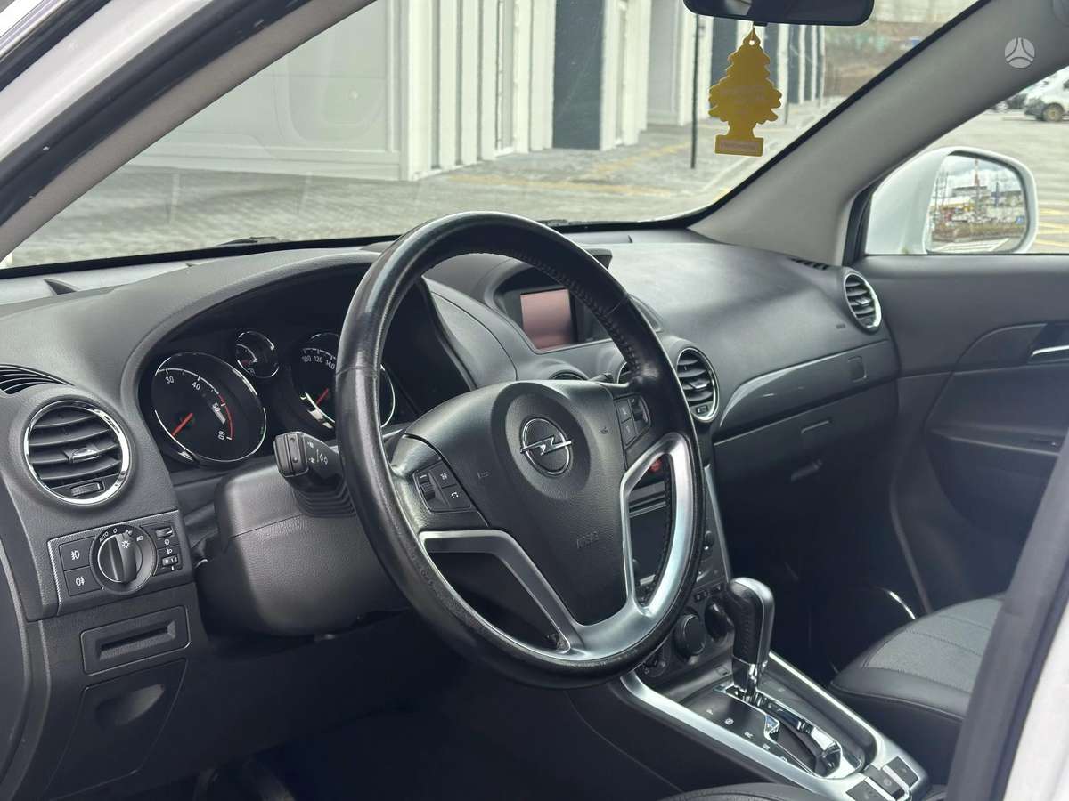 Opel Antara, 2.2 l., Внедорожник / Кроссовер