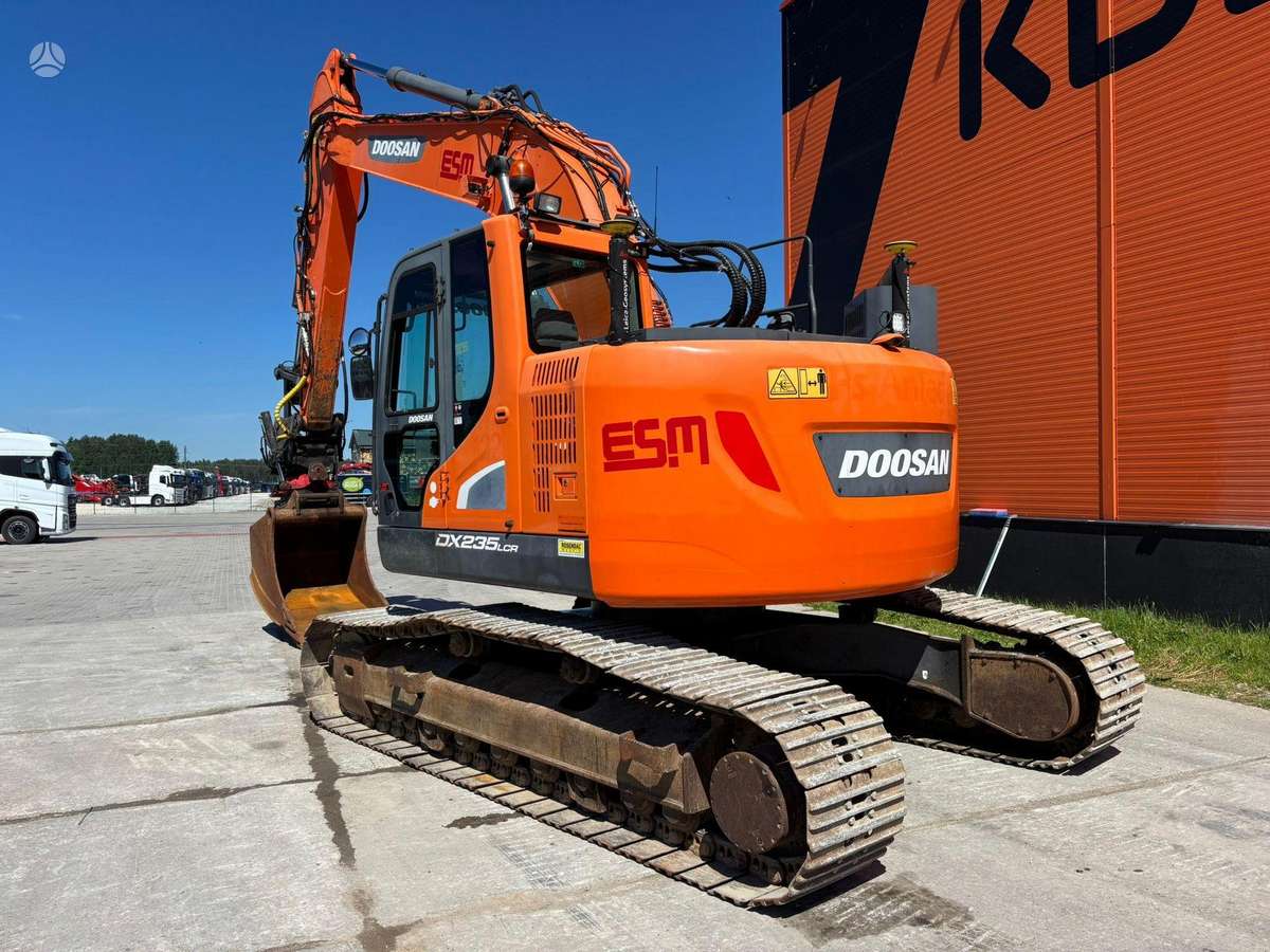 Doosan DX 235 LCR-5, excavator