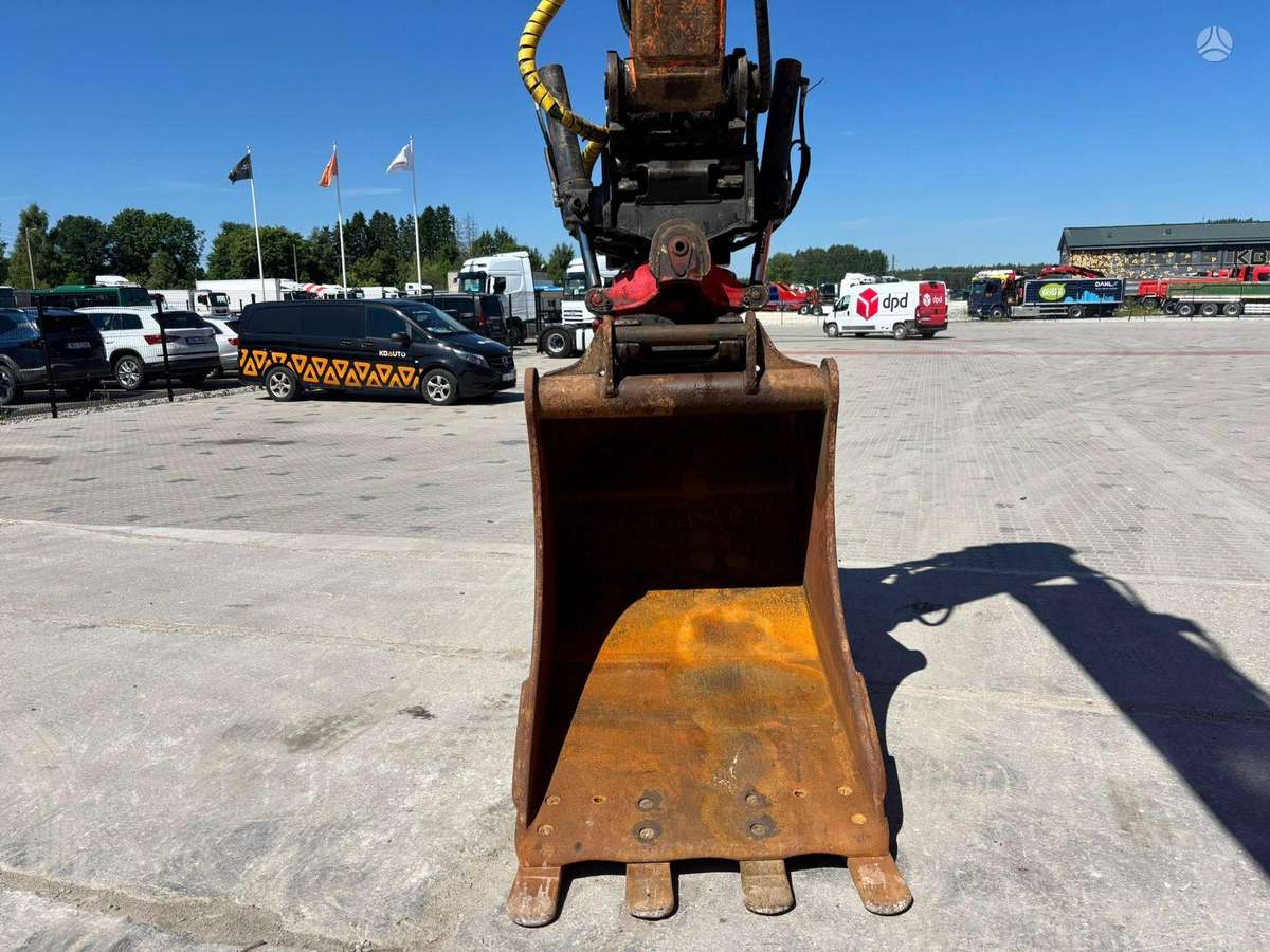 Doosan DX 235 LCR-5, excavator