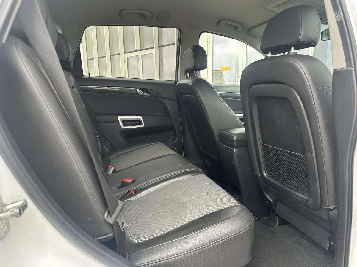 Opel Antara, 2.2 l., off-road / crossover
