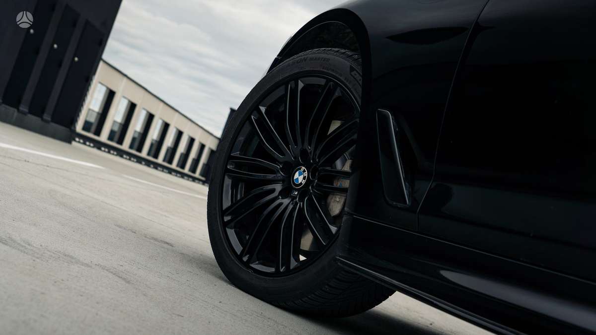 BMW 530, sedanas