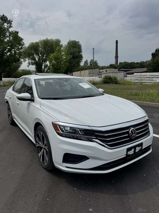 Volkswagen Passat - 2