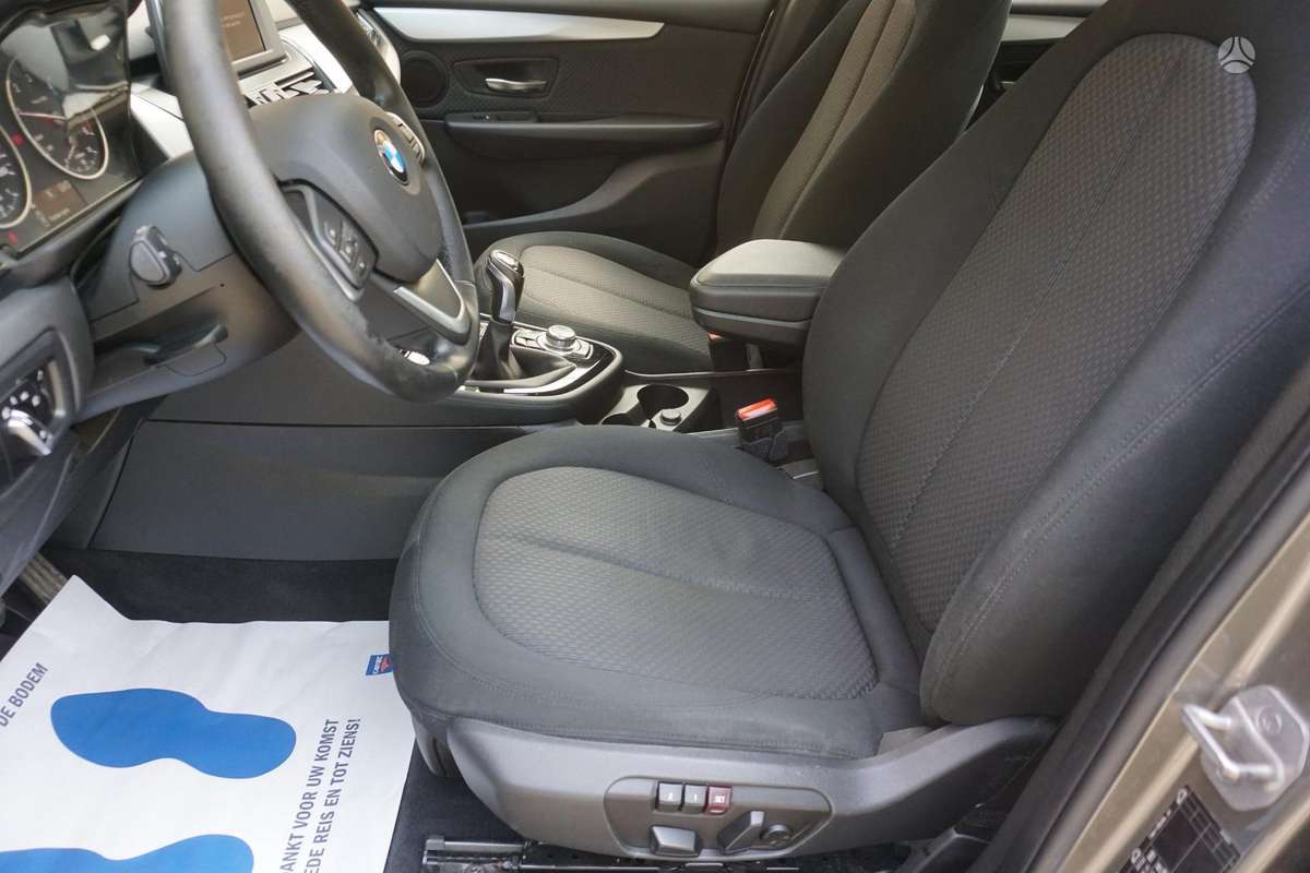 BMW 218 Active Tourer, 2.0 l., Минивэн