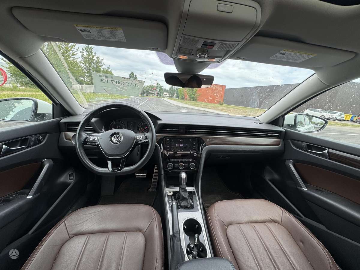Volkswagen Passat - 5