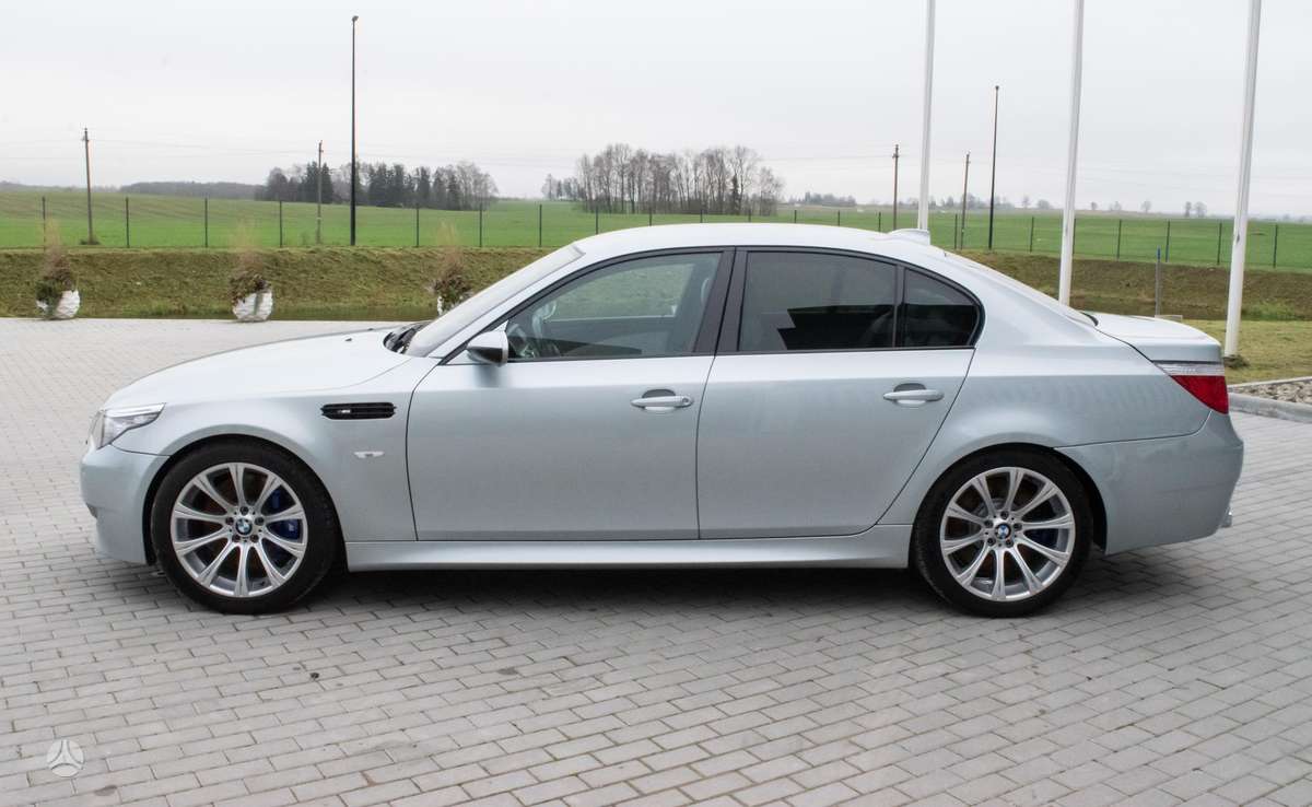 BMW M5, 5.0 l., Седан