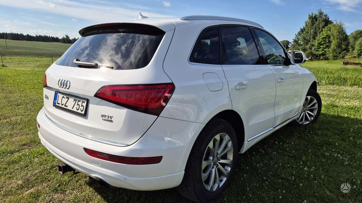 Audi Q5, 2.0 l., Внедорожник / Кроссовер