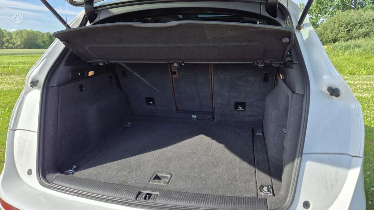 Audi Q5, 2.0 l., Внедорожник / Кроссовер