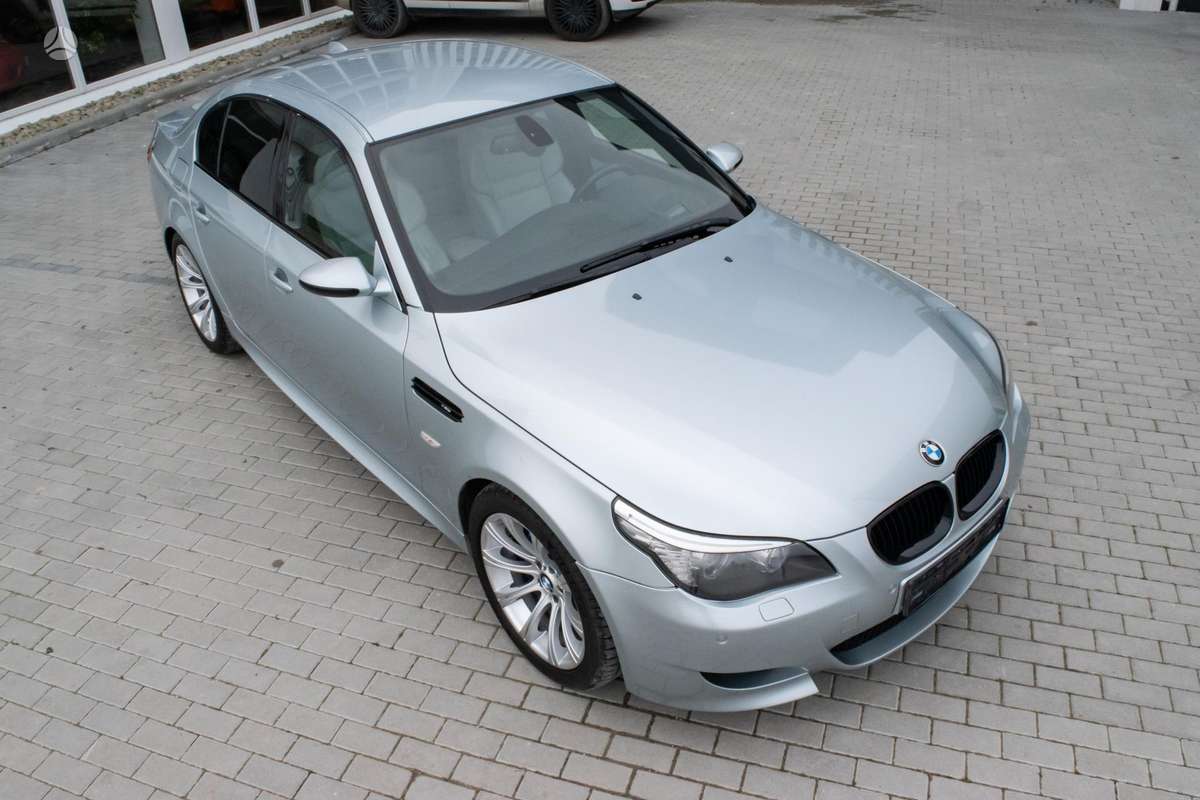 BMW M5, 5.0 l., Седан