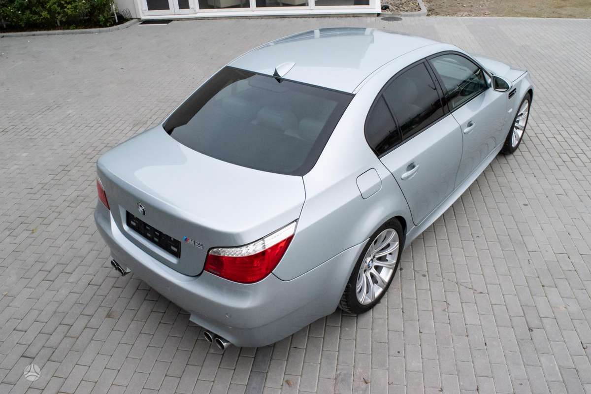 BMW M5, 5.0 l., Седан