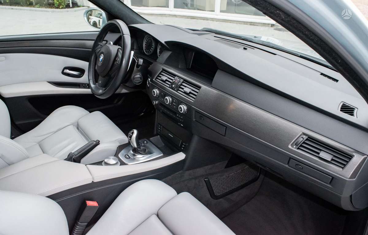 BMW M5, 5.0 l., Седан