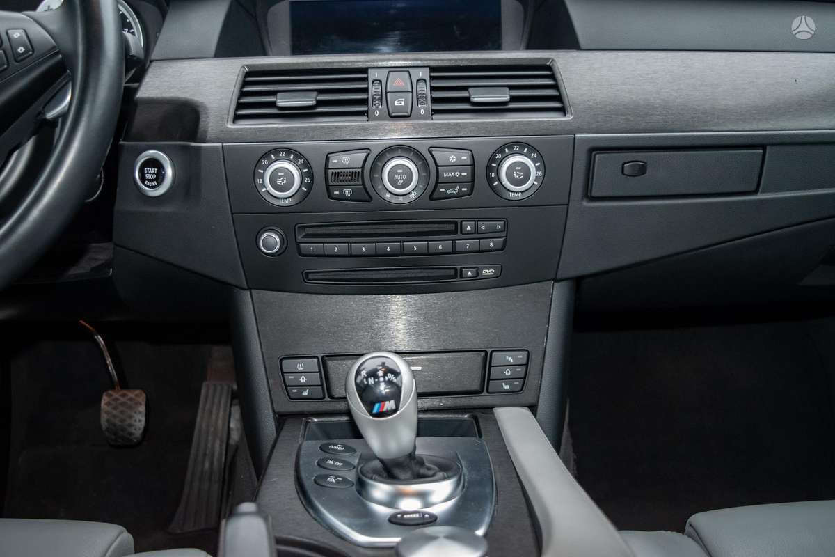 BMW M5, 5.0 l., Седан
