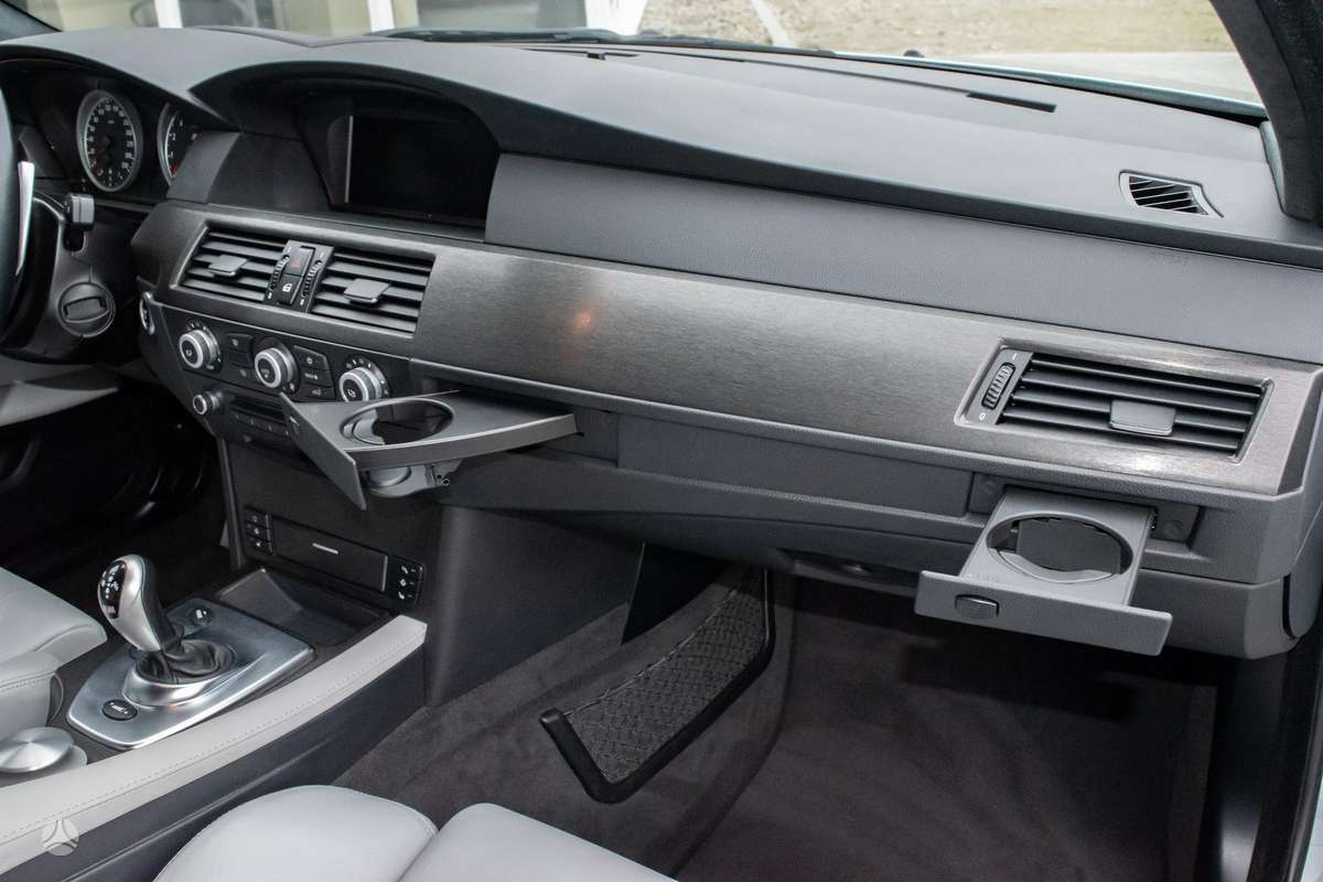 BMW M5, 5.0 l., Седан