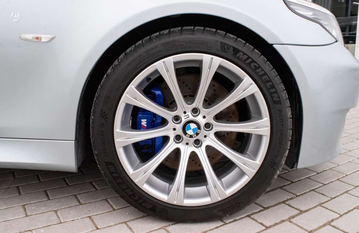 BMW M5, 5.0 l., Седан