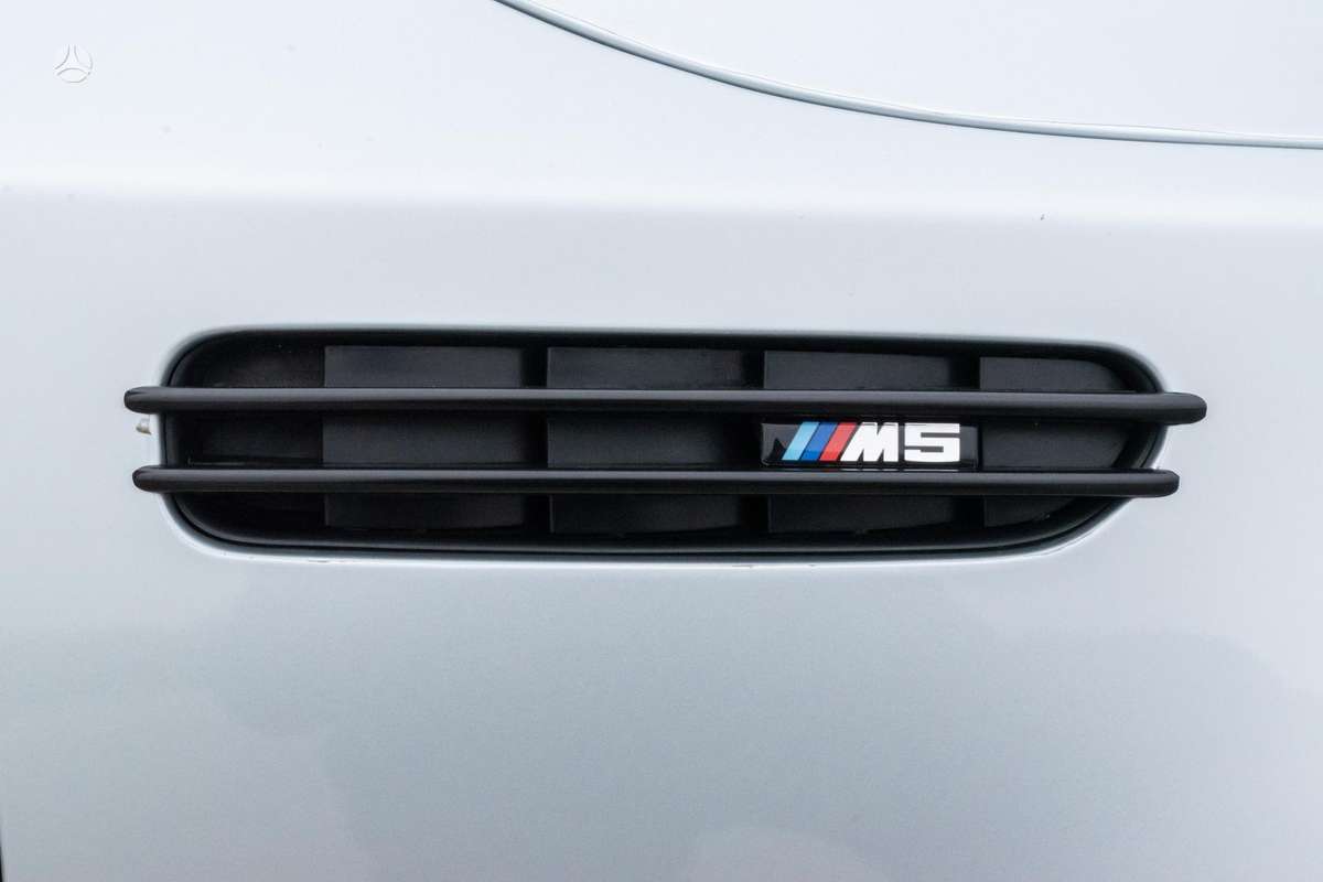 BMW M5, 5.0 l., Седан