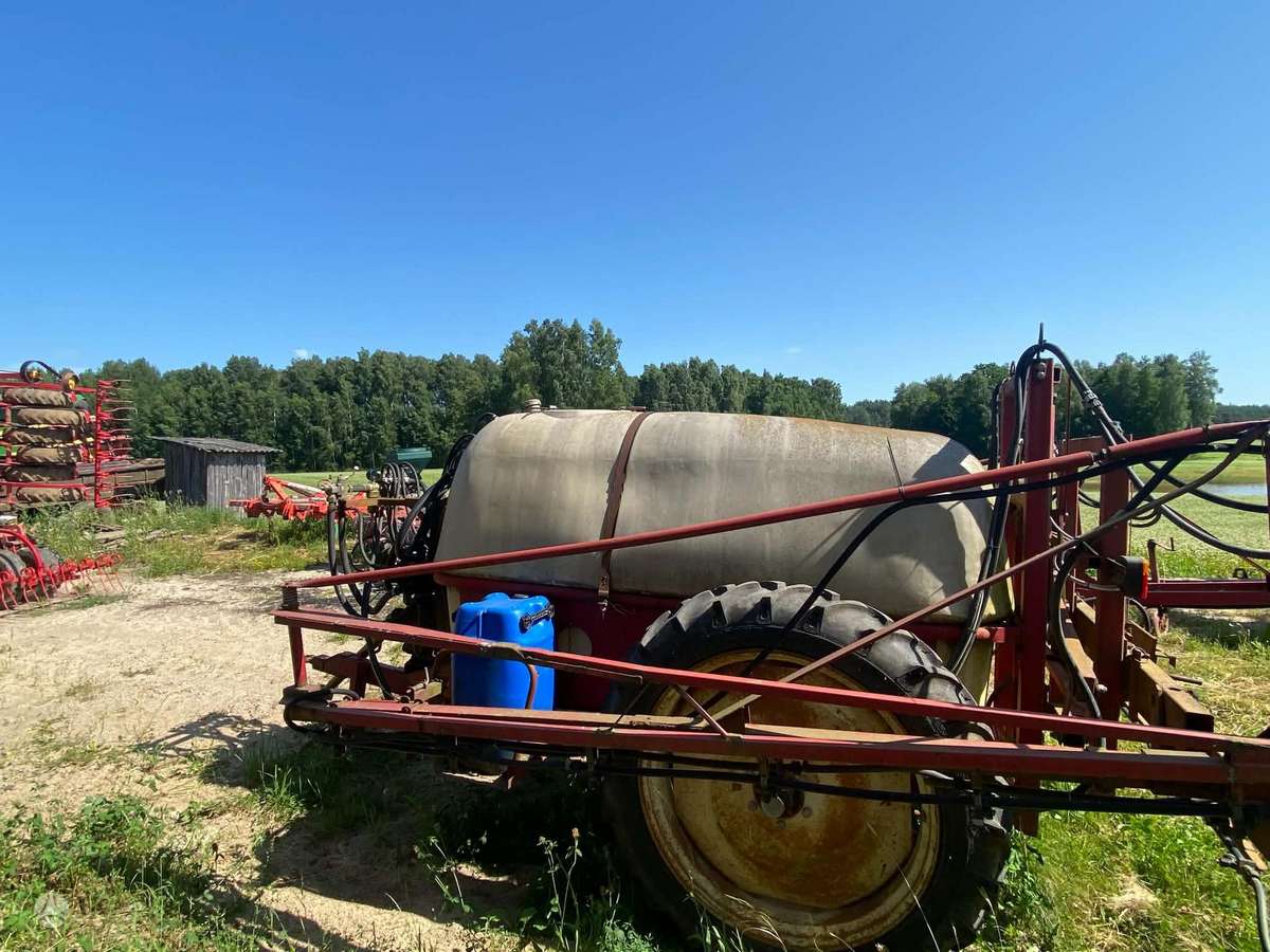 Hardi 16m, разбрызгиватели