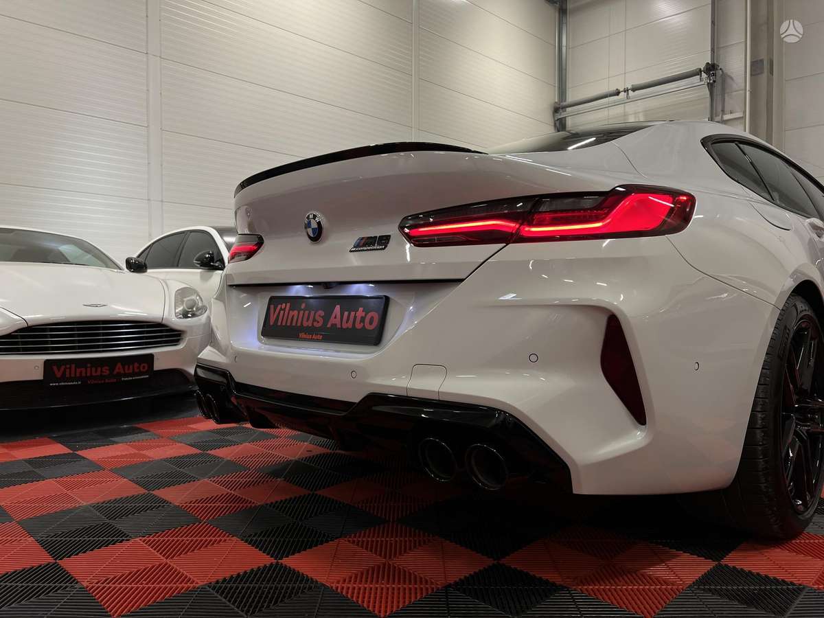 BMW M8, 4.4 l., Седан