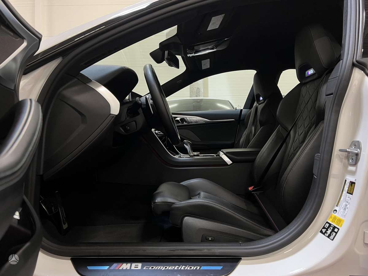 BMW M8, 4.4 l., Седан