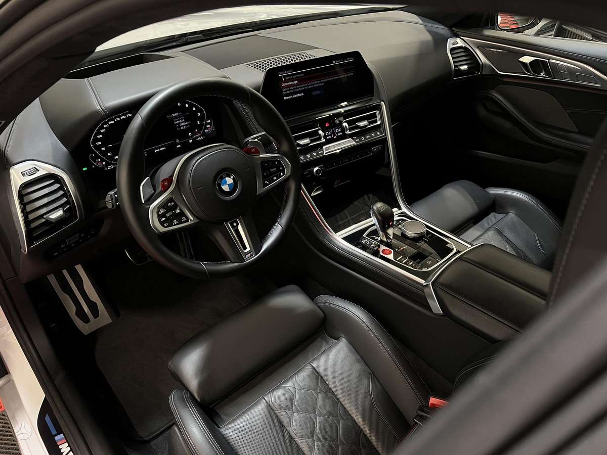 BMW M8, 4.4 l., Седан