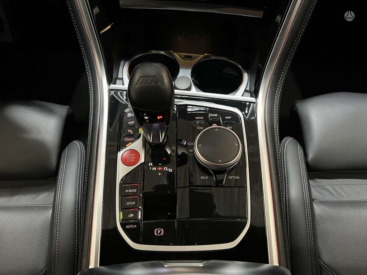 BMW M8, 4.4 l., Седан