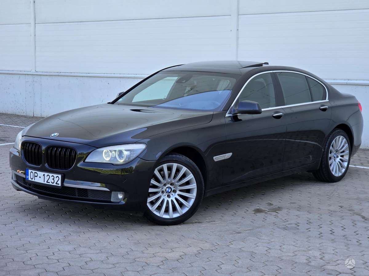 BMW 730, 3.0 l., Седан