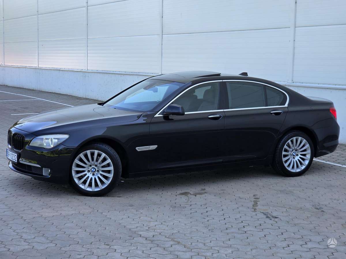 BMW 730, 3.0 l., Седан
