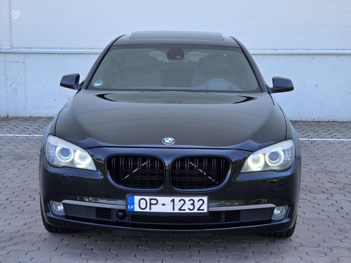 BMW 730, 3.0 l., Седан