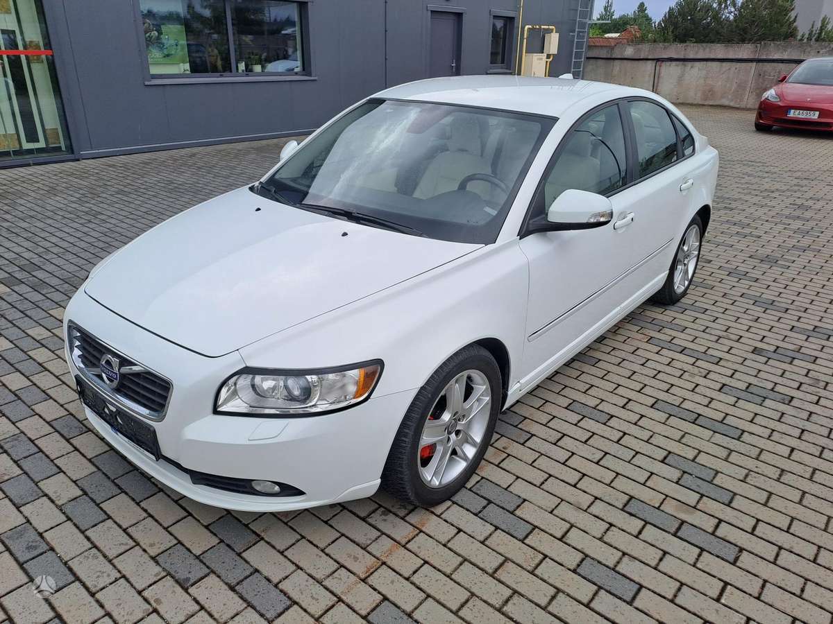 Volvo S40, 1.6 l., Седан
