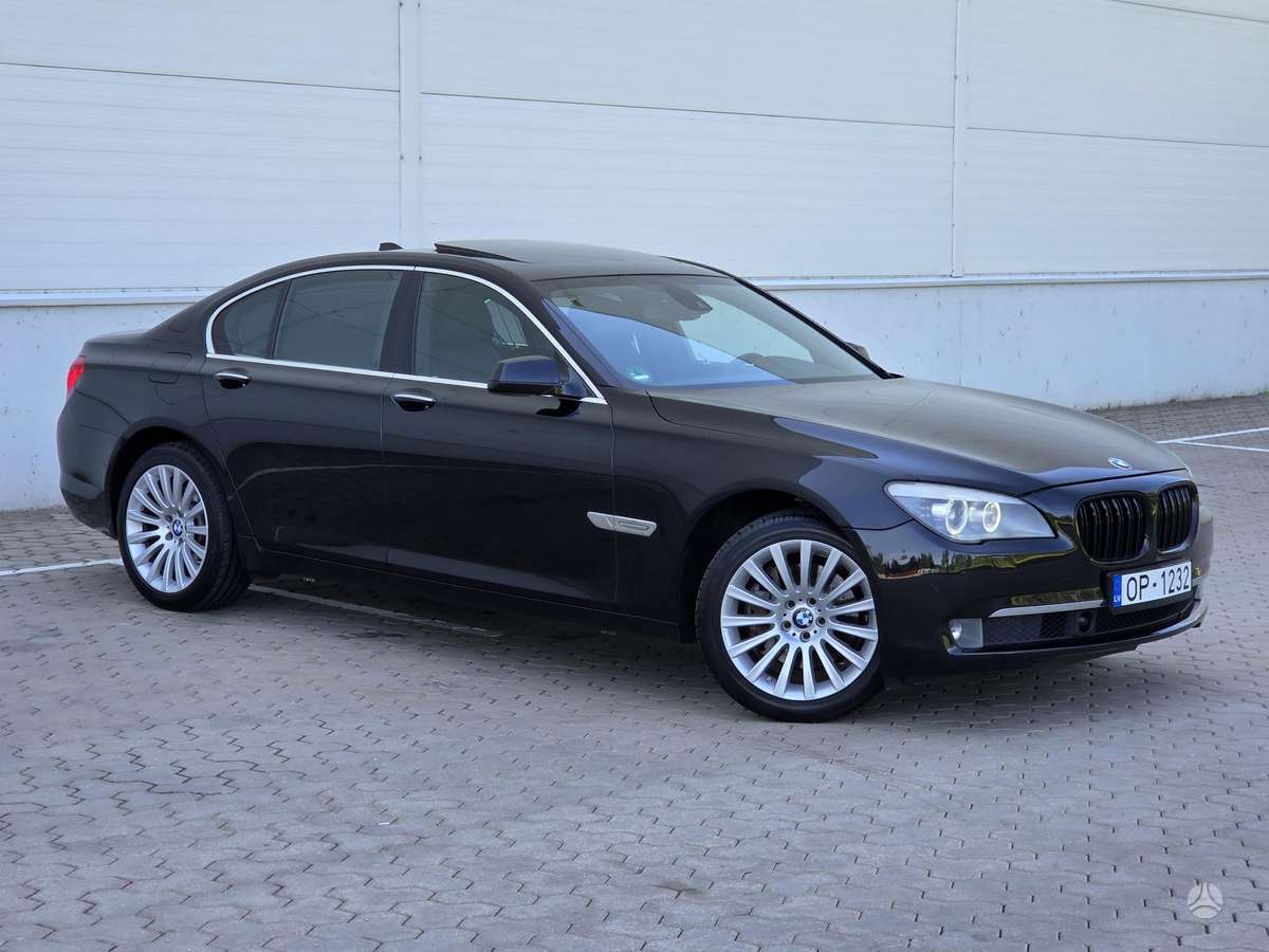 BMW 730, 3.0 l., Седан