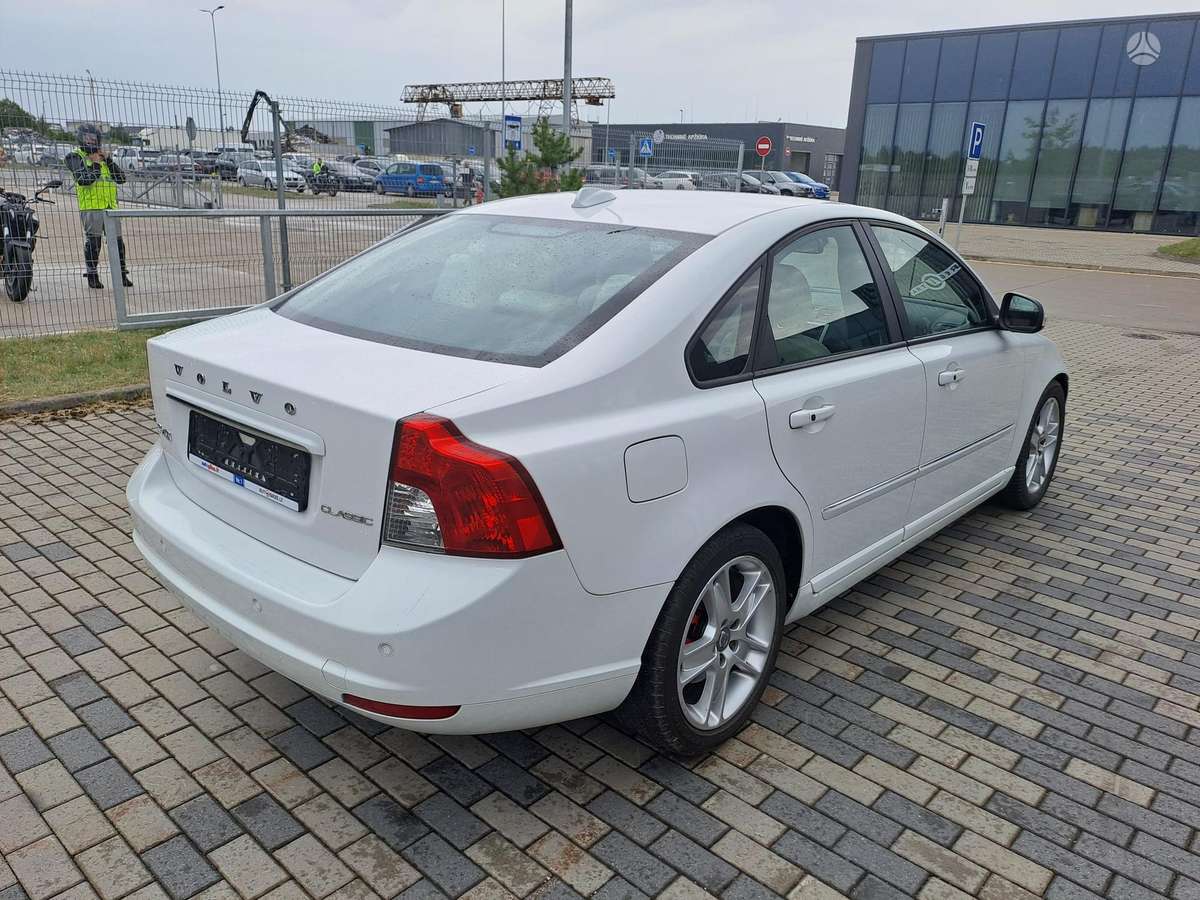 Volvo S40, 1.6 l., Седан
