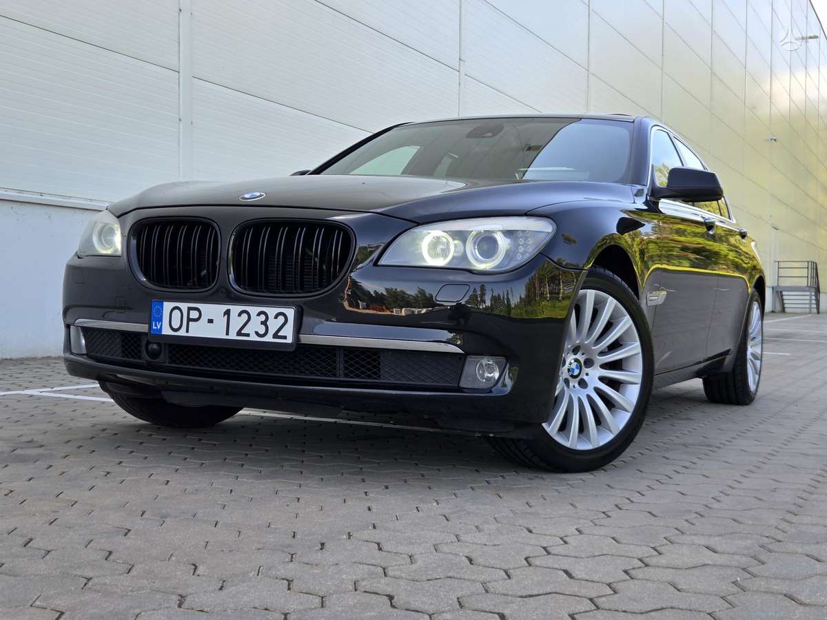 BMW 730, 3.0 l., Седан