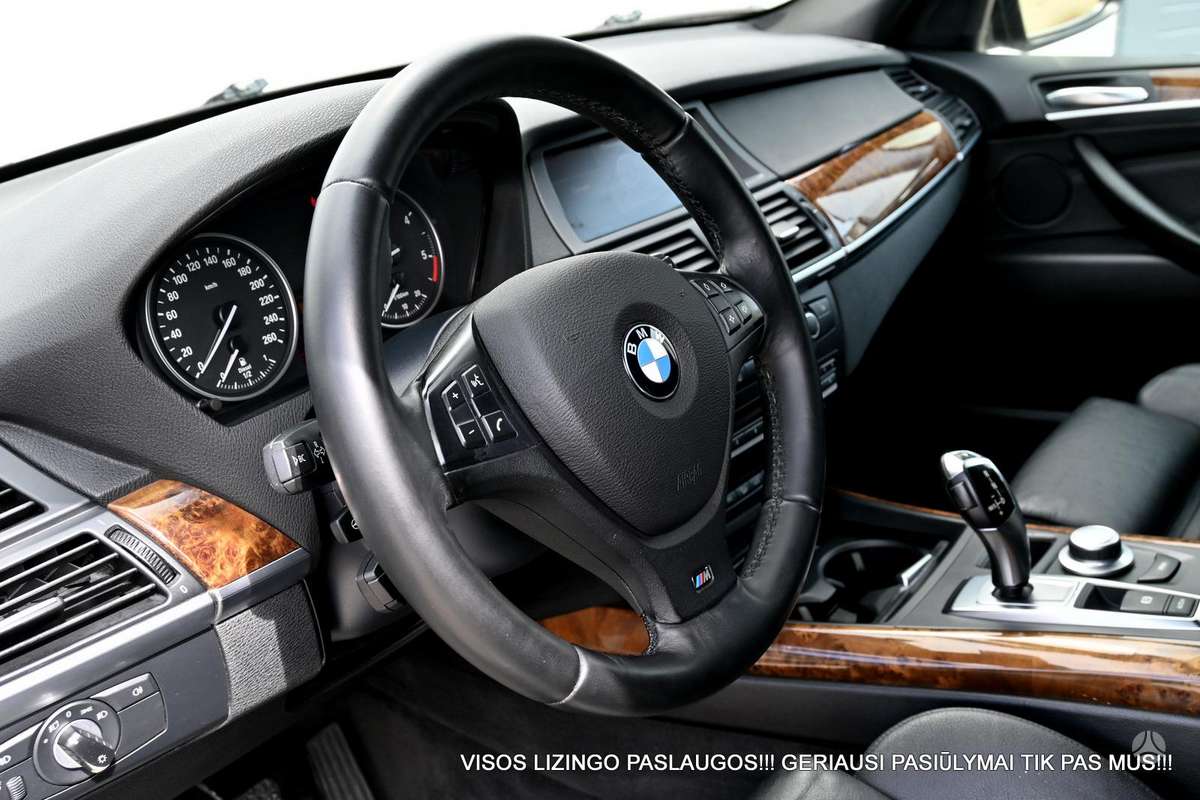 BMW X5, 3.0 l., off-road / crossover