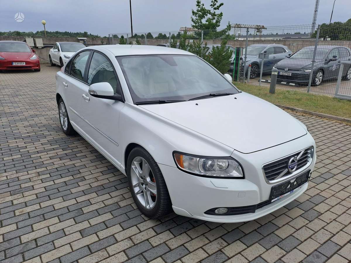 Volvo S40, 1.6 l., Седан