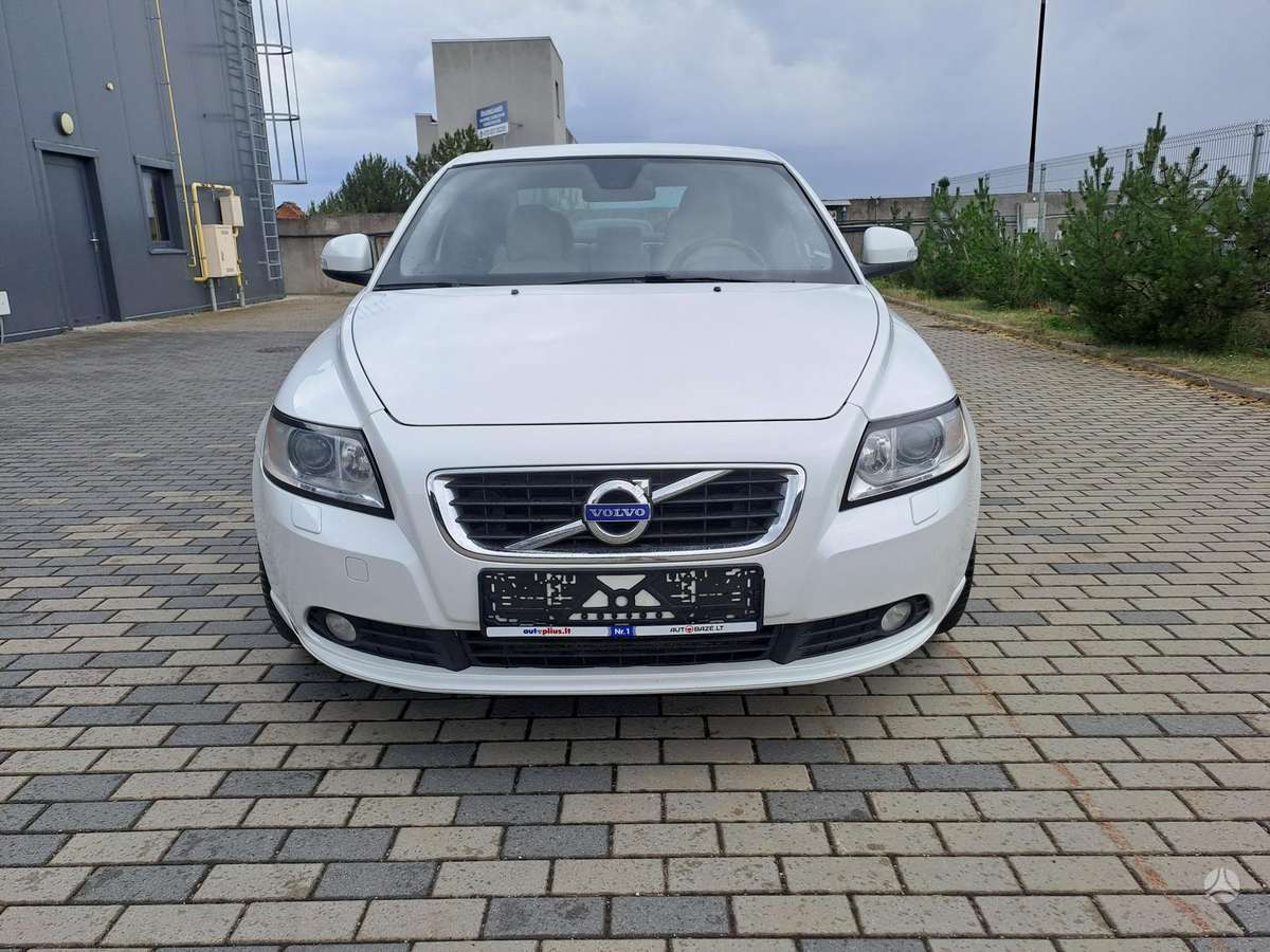Volvo S40, 1.6 l., Седан