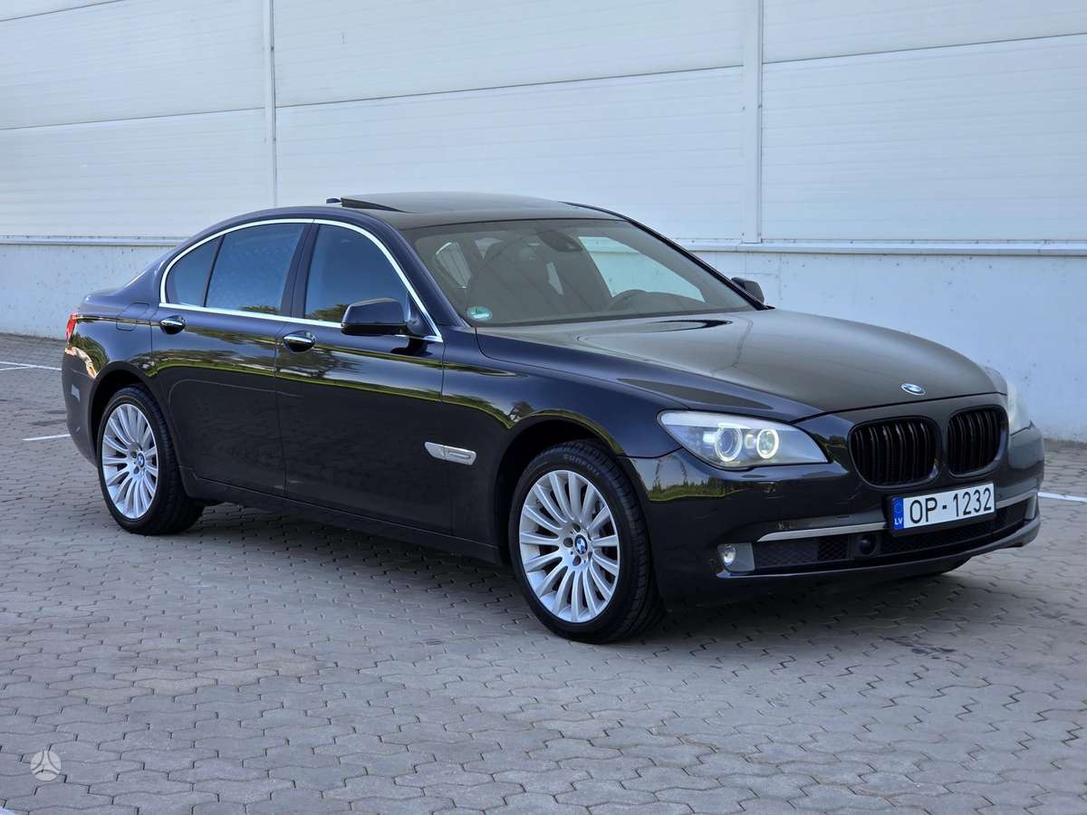 BMW 730, 3.0 l., Седан