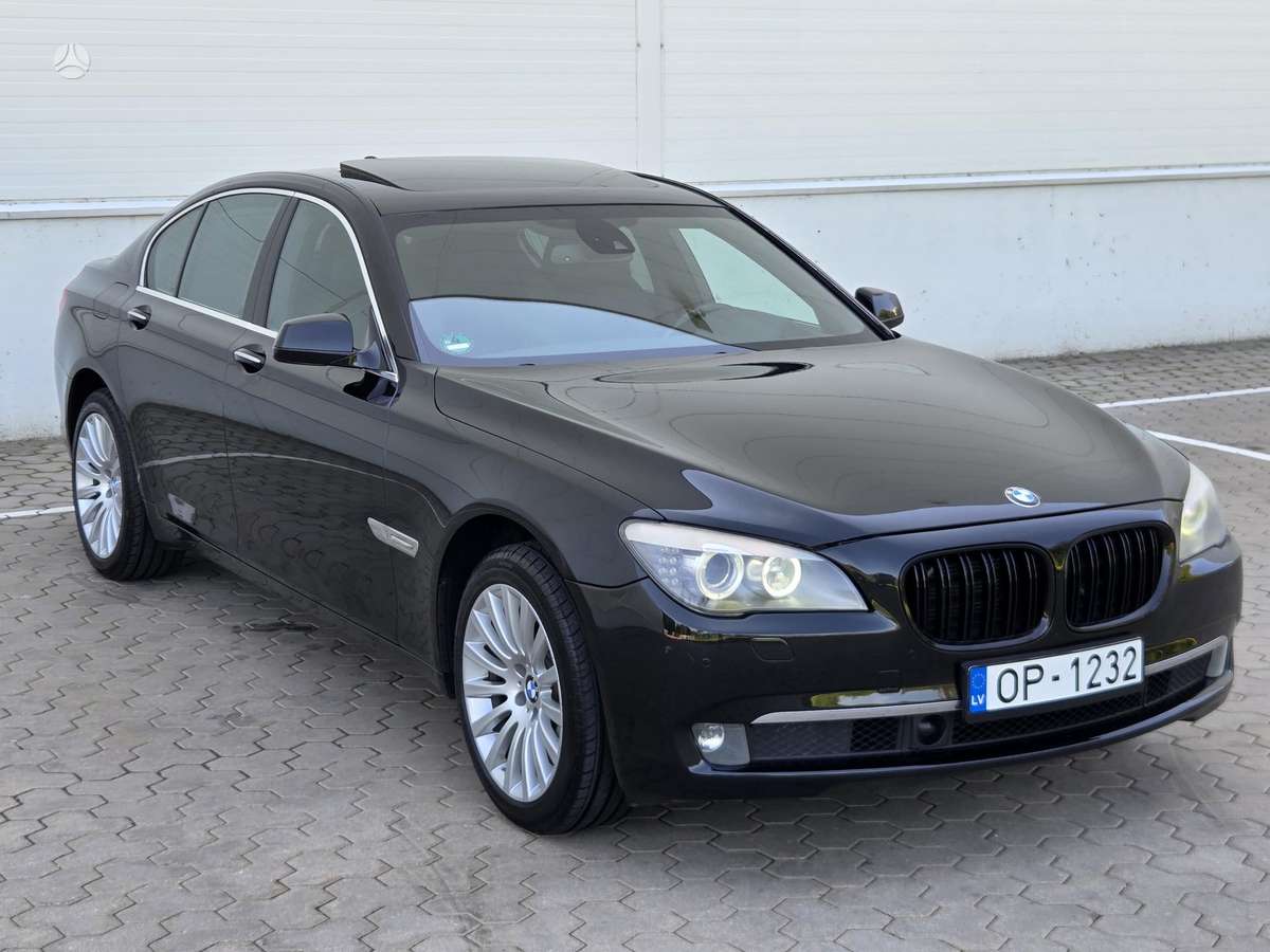 BMW 730, 3.0 l., Седан