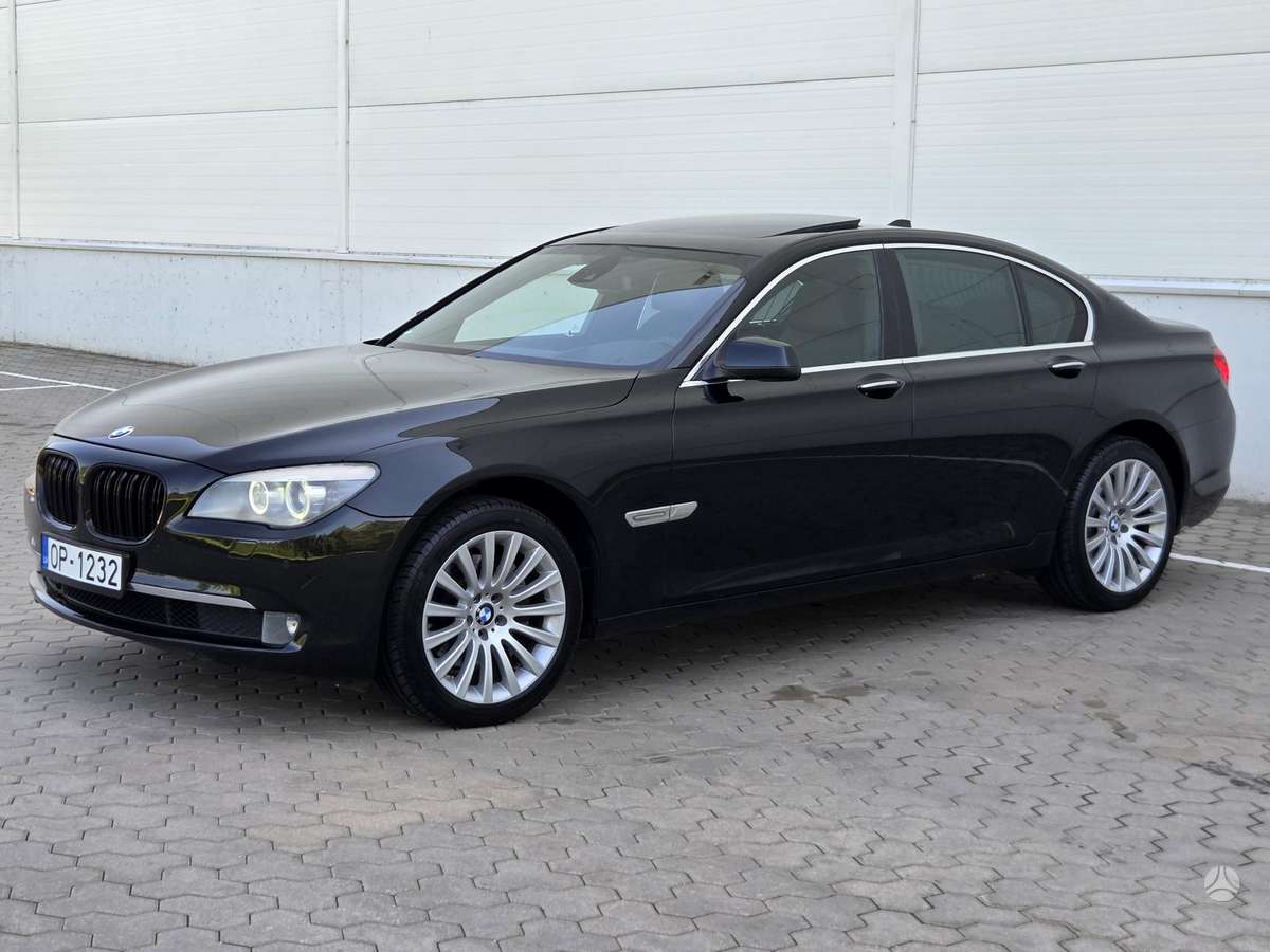 BMW 730, 3.0 l., Седан