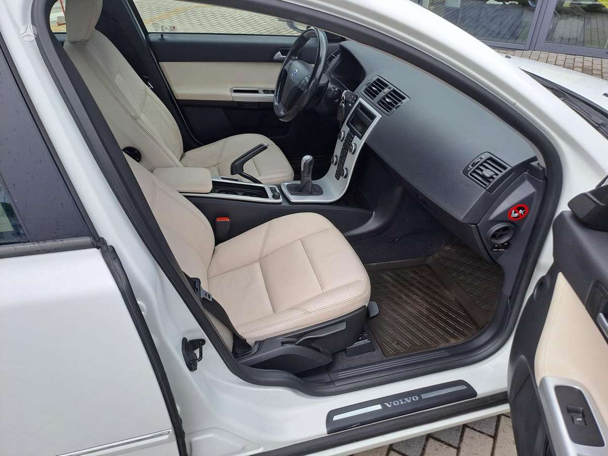 Volvo S40, 1.6 l., Седан
