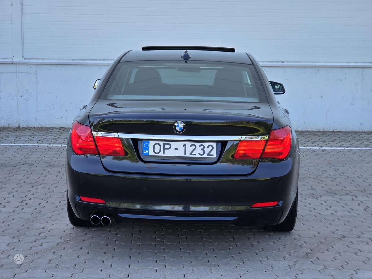 BMW 730, 3.0 l., Седан