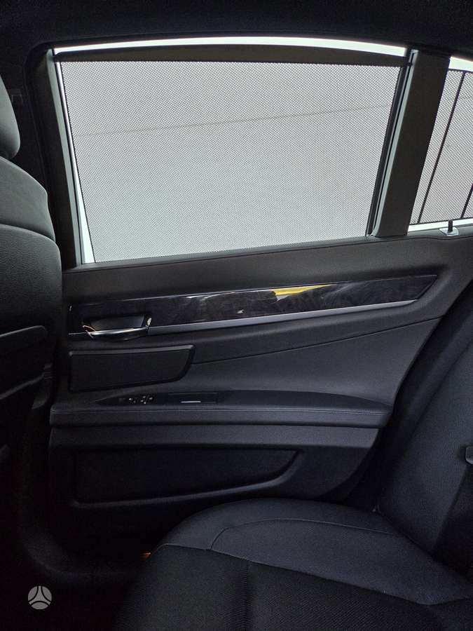 BMW 730, 3.0 l., Седан