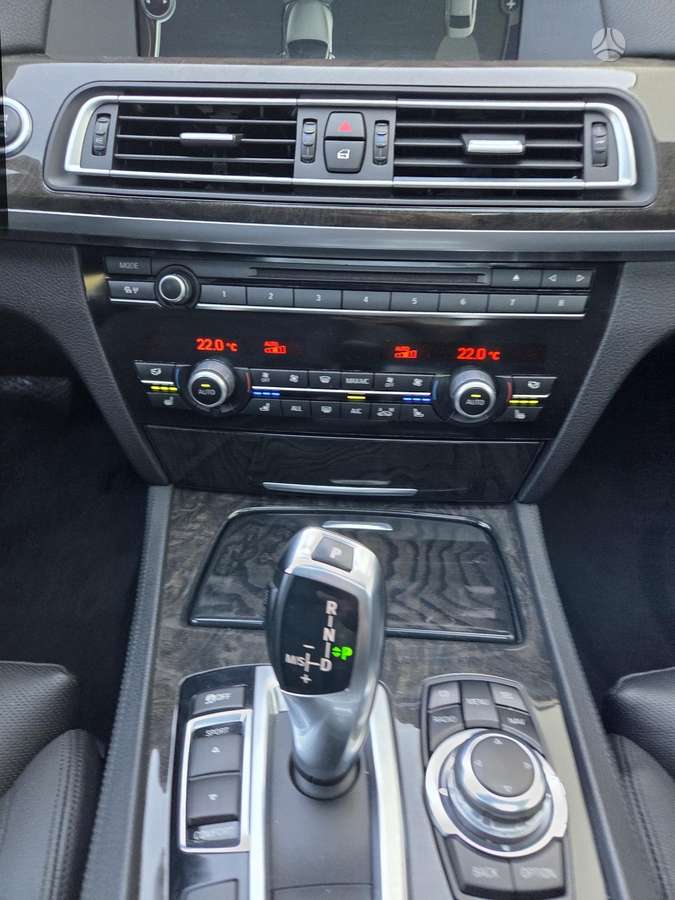 BMW 730, 3.0 l., Седан
