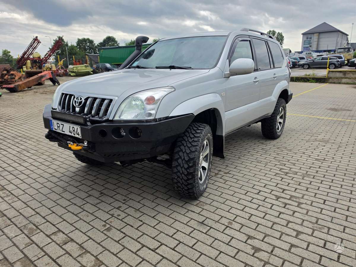 Toyota Land Cruiser - 8