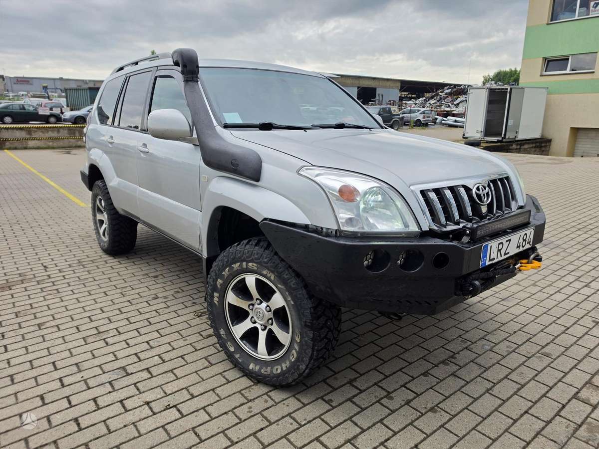 Toyota Land Cruiser - 1