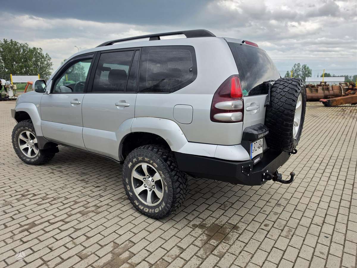 Toyota Land Cruiser - 5